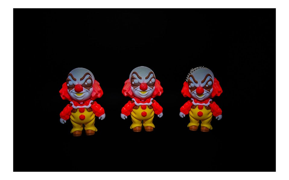 π Creepy Carnival Clown β 1990 Throwback! πͺ ($3 to $20)