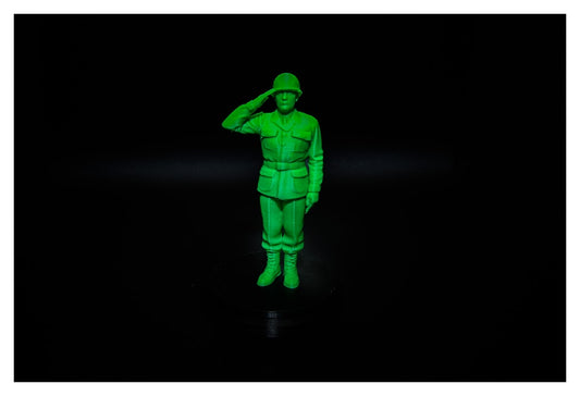 Classic Salute Soldier – Patriotic Figurine in Green ($3-$20)